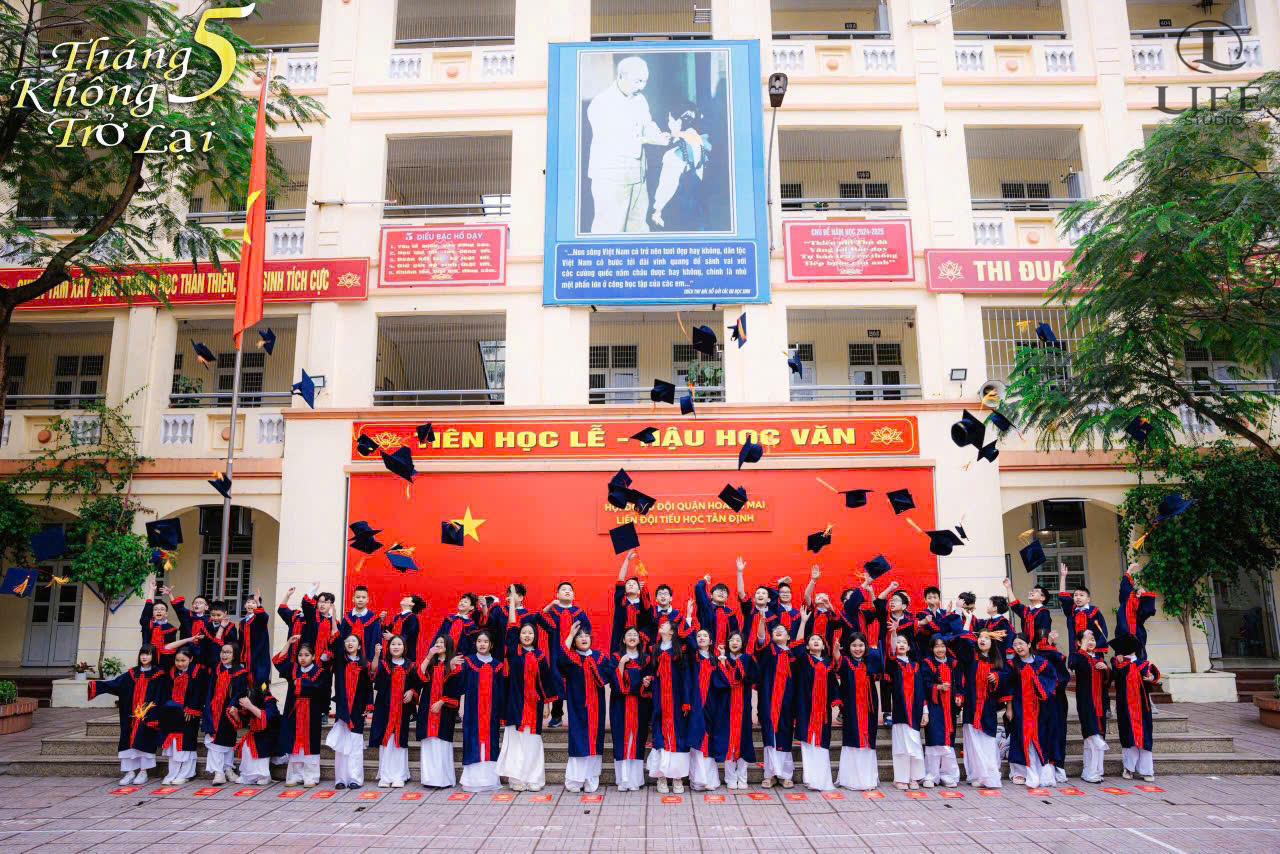 ALBUM ẢNH - 5A4 TÂN ĐỊNH